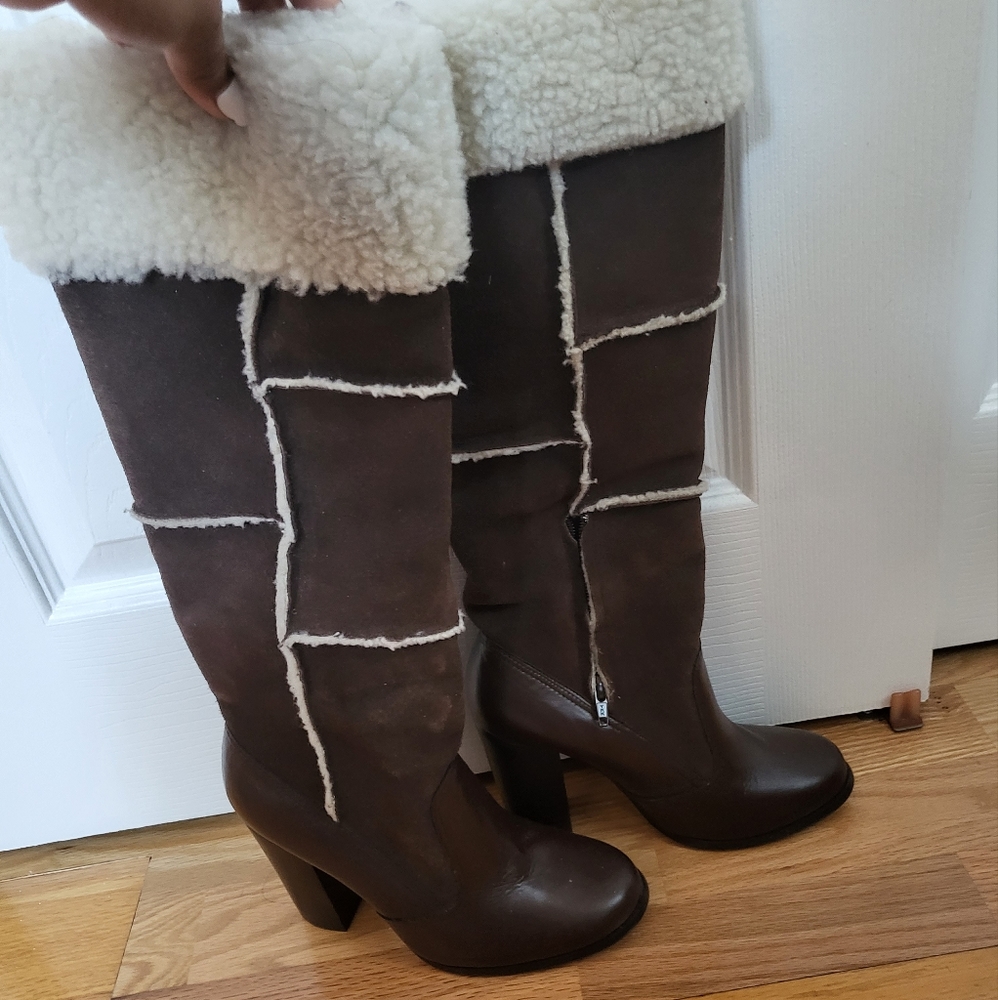 FUZZY BOOTS